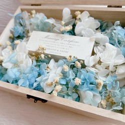 結婚式　結婚証明書　ゲスト参加型　ドライフフラワーボックス木箱　記念品　紫陽花ホワイトブルー　かすみ草 3枚目の画像