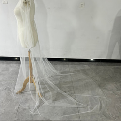 エレガント シースルー オフホワイト オーバードレス トレーン 披露宴 2枚目の画像