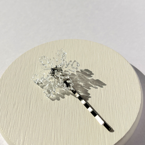 雪の結晶ヘアピン / レジン ヘアピン 華昇 優羽 通販 16804068｜Creema