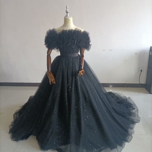 高品質！パーティードレス 黒 キラキラチュール ベアトップ トレーン  