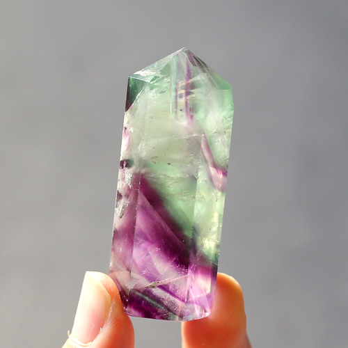 エンジェルフェザーフローライト 六角柱 ポイント 天然石 蛍石