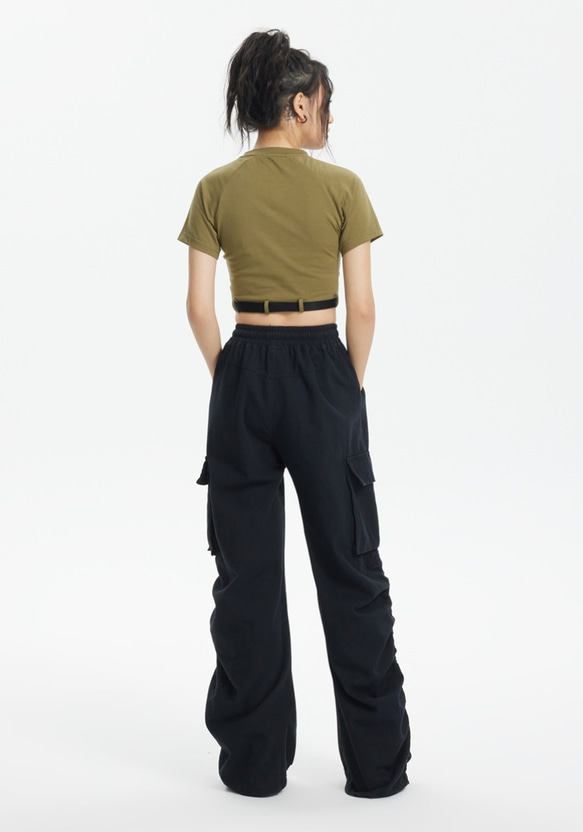 レトロなカジュアルポケットのワークパンツ男女のオシャレでゆったりとした垂れ感のあるパンツ 2枚目の画像
