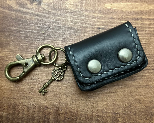 【LOEWE】キーケース キーホルダー 小銭入れ 小物入れ 黒 ブラック（黒）系 LOEWE(ロエベ) キーケース(レディース) - 海外