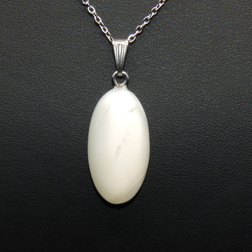 高品質　ホワイトムーンストーン　月　ムーン　スタンド付き　ホワイトシラー 3 高品質 ホワイトムーンストーン 月 ムーン スタンド付き