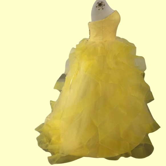 カラードレス パーティードレス イエロー ラッフルフリル 柔らかく重ねたチュールスカート 披露宴 3枚目の画像