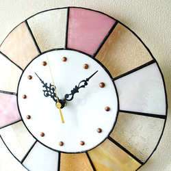28㎝φ・ステンドグラスの時計（掛時計・置時計）パラソル（ピンク・オレンジ系）※受注制作【新作2024】 3枚目の画像