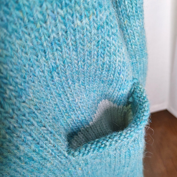 ゆる～く着れるフリーサイズ　セーター　チュニック丈　ポケット付き　ロピヤーン 3枚目の画像