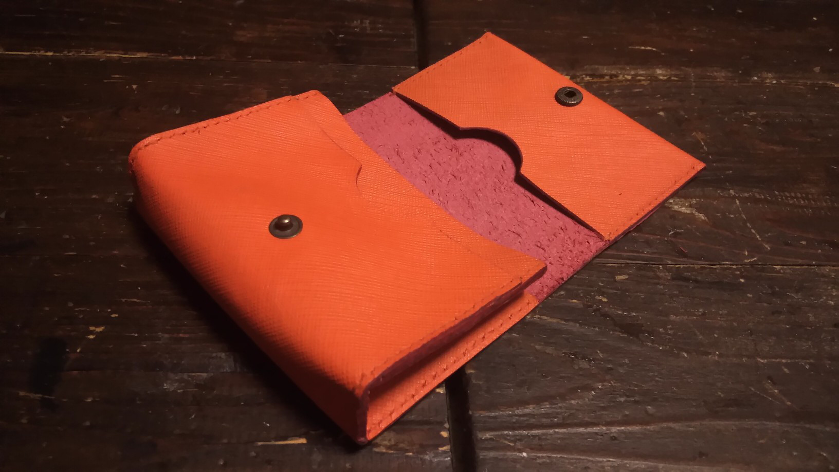 革ハギレ アンチックスムース 濃いめキャメル クラフトレザー 忙しい 