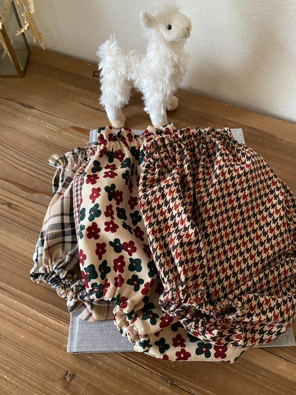 再販⭐︎コーデュロイチェック柄ブルマパンツ　ベビーブルマ　チェック柄　秋冬生地　コーデュロイ　かぼちゃパンツ 5枚目の画像