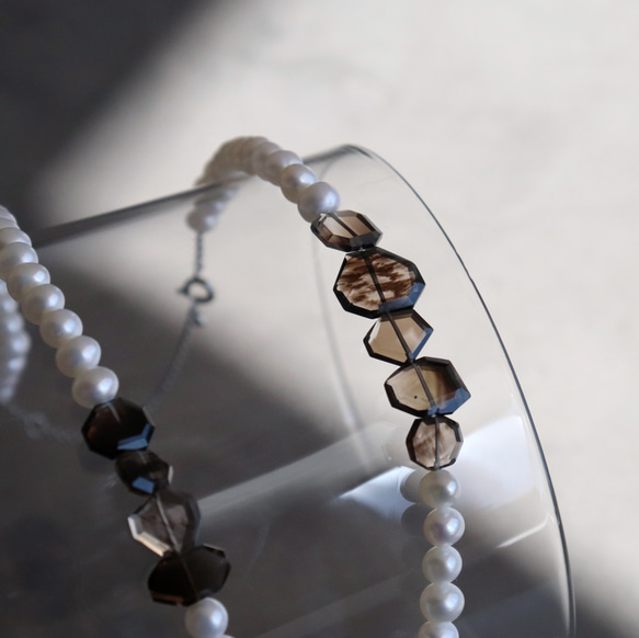 パール＆スモーキークオーツネックレス~plus pearl & smoky quartz necklace~ 1枚目の画像