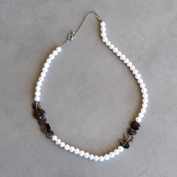 パール＆スモーキークオーツネックレス~plus pearl & smoky quartz necklace~ 2枚目の画像