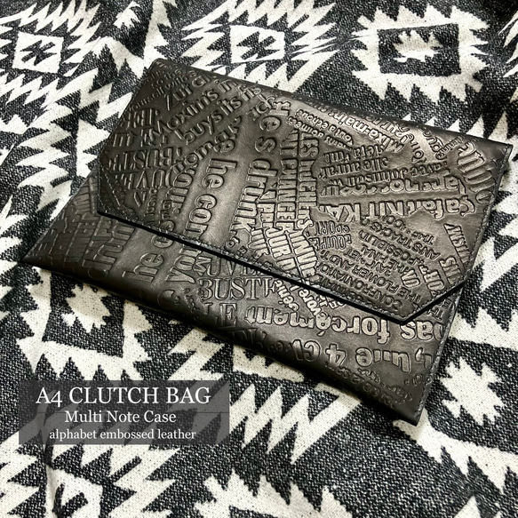 A4 クラッチバッグ A4 Clutch Bag マルチノートケース 英字エンボスレザー 牛革 傷防止 ガード シンプル 1枚目の画像