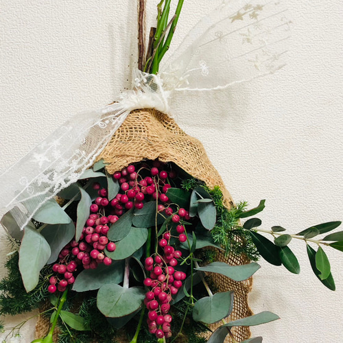 ドライフラワー ユーカリスワッグ バラ かすみ草 ペッパーベリー Xmas  