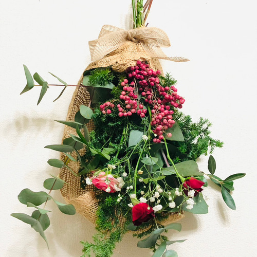 ドライフラワー ユーカリスワッグ バラ かすみ草 ペッパーベリー Xmas  