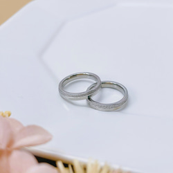 【natural*】ペアリング 出会った春をいつまでも心に＊* リング 刻印 ステンレス素材 指輪 結婚指輪〈2本ペア〉 3枚目の画像