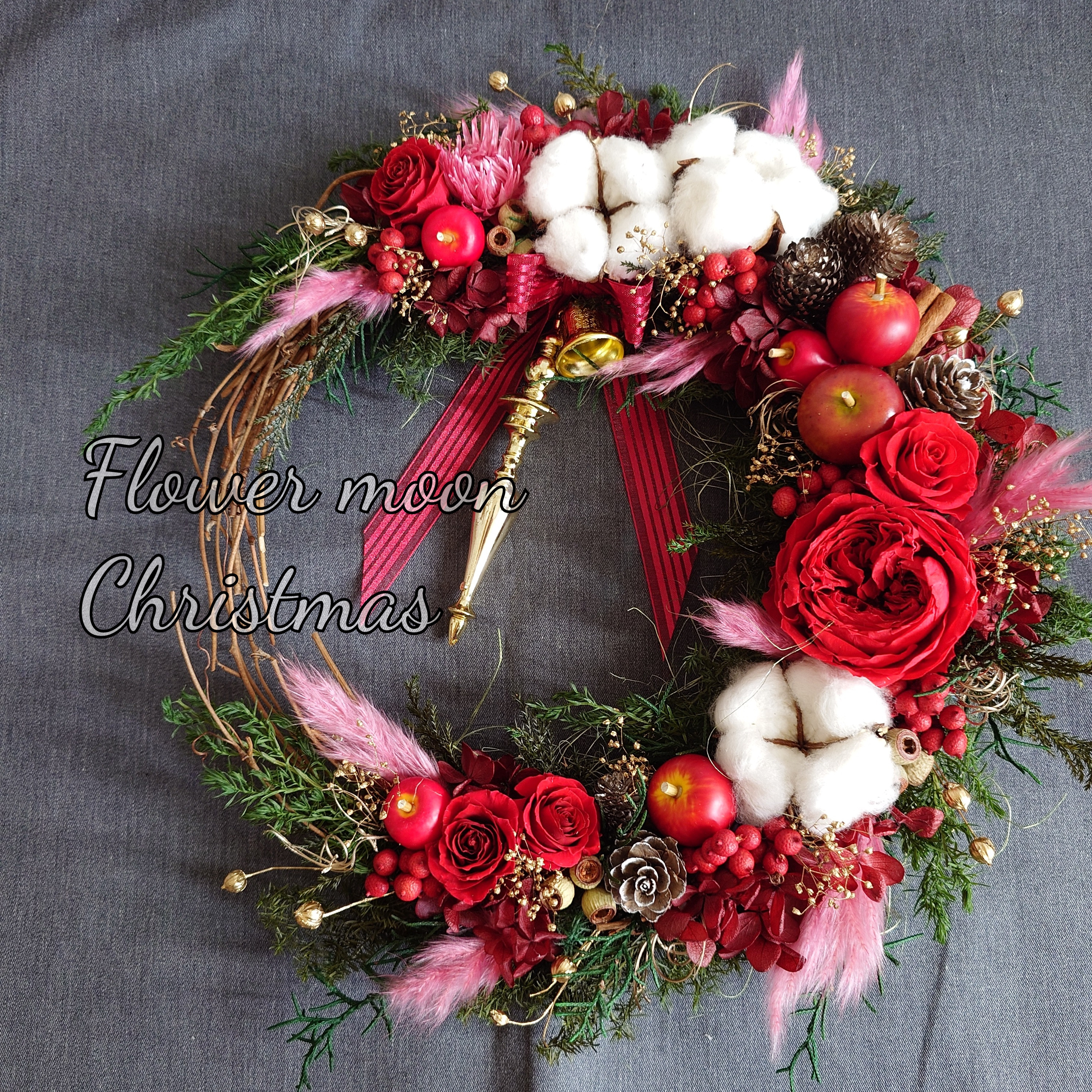 クリスマス☘クレセントムーンリース