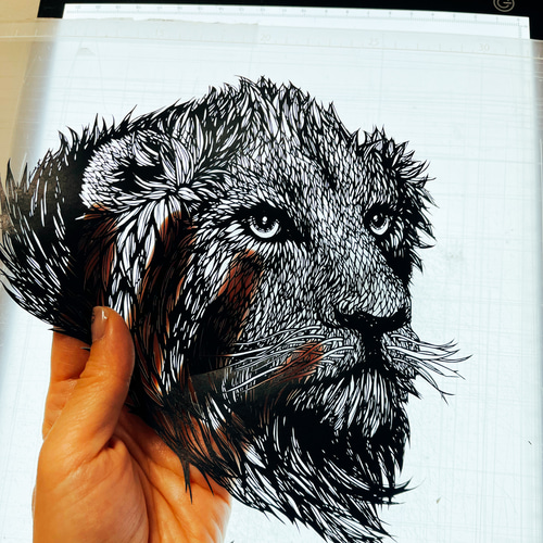 切り絵/モノトーン「ライオン（マサラライオン）」25cm角/額あり