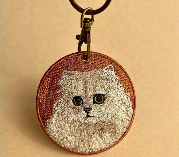 キーホルダー 猫 刺繍 ネコ チンチラ ペルシャ チンチラ猫 チャーム ペット 動物 愛猫 ミヌエット or-042 1枚目の画像