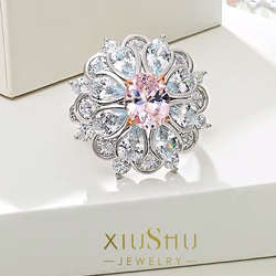 フラワー ライトピンク 高炭素ダイヤモンド キラキラ ゴージャス ヘイローリング 花 ドロップ ビッグ オーバル 3枚目の画像