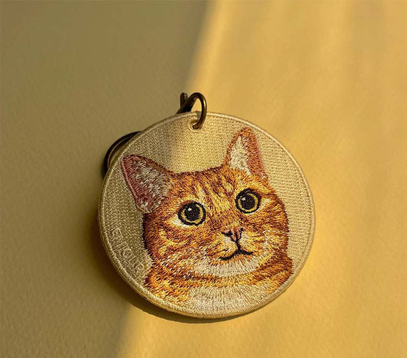 キーホルダー 猫 刺繍 ネコ 茶トラ トラ猫 チャーム ペット お
