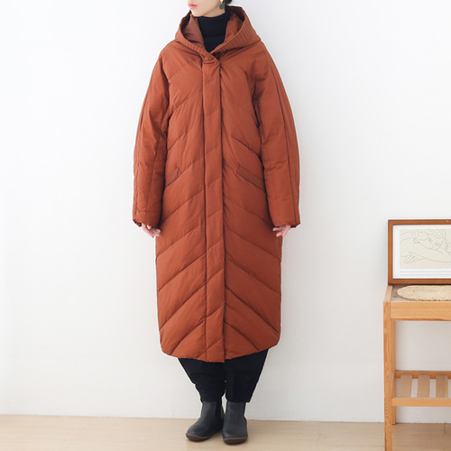 フードの縦ステッチが目を惹く☆ロングダウンジャケット ブラック we