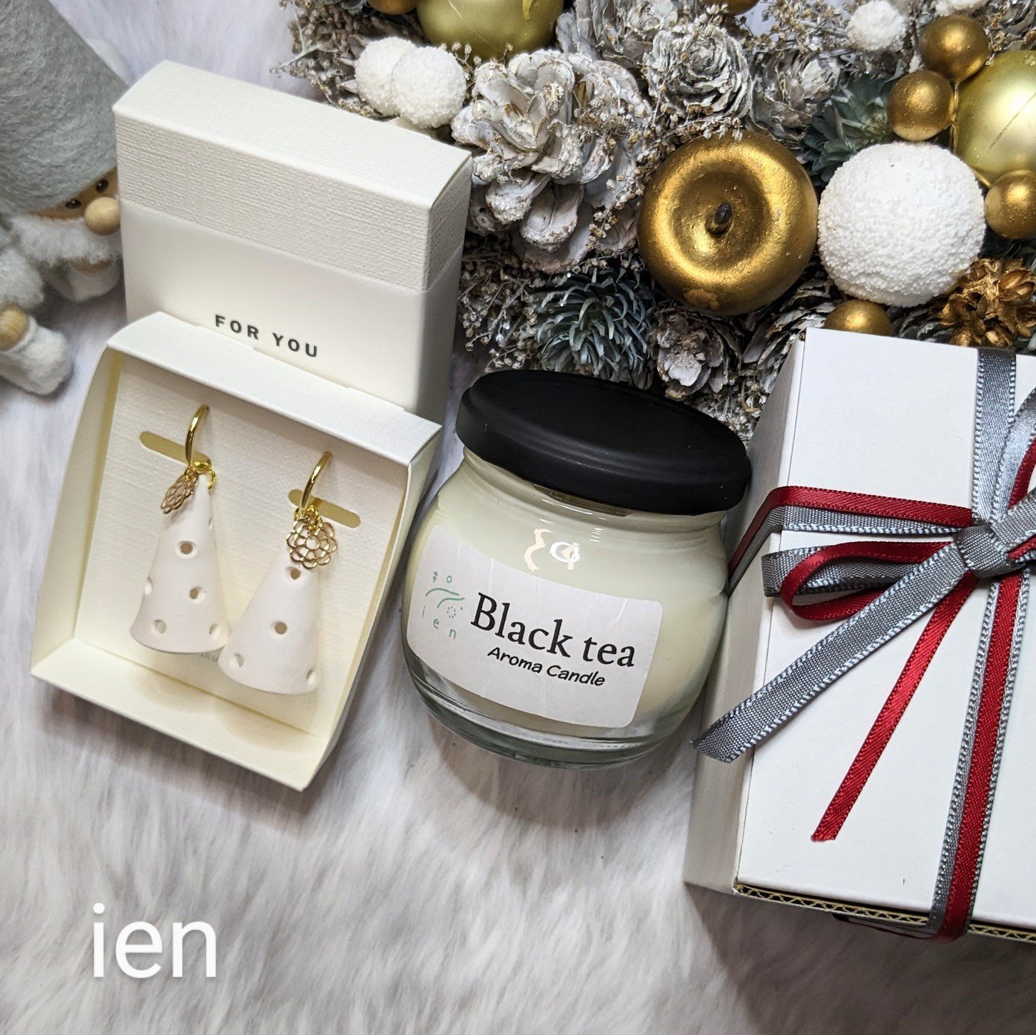 ホワイトツリーのクリスマスギフトセット【イヤリングとアロマキャンドル】