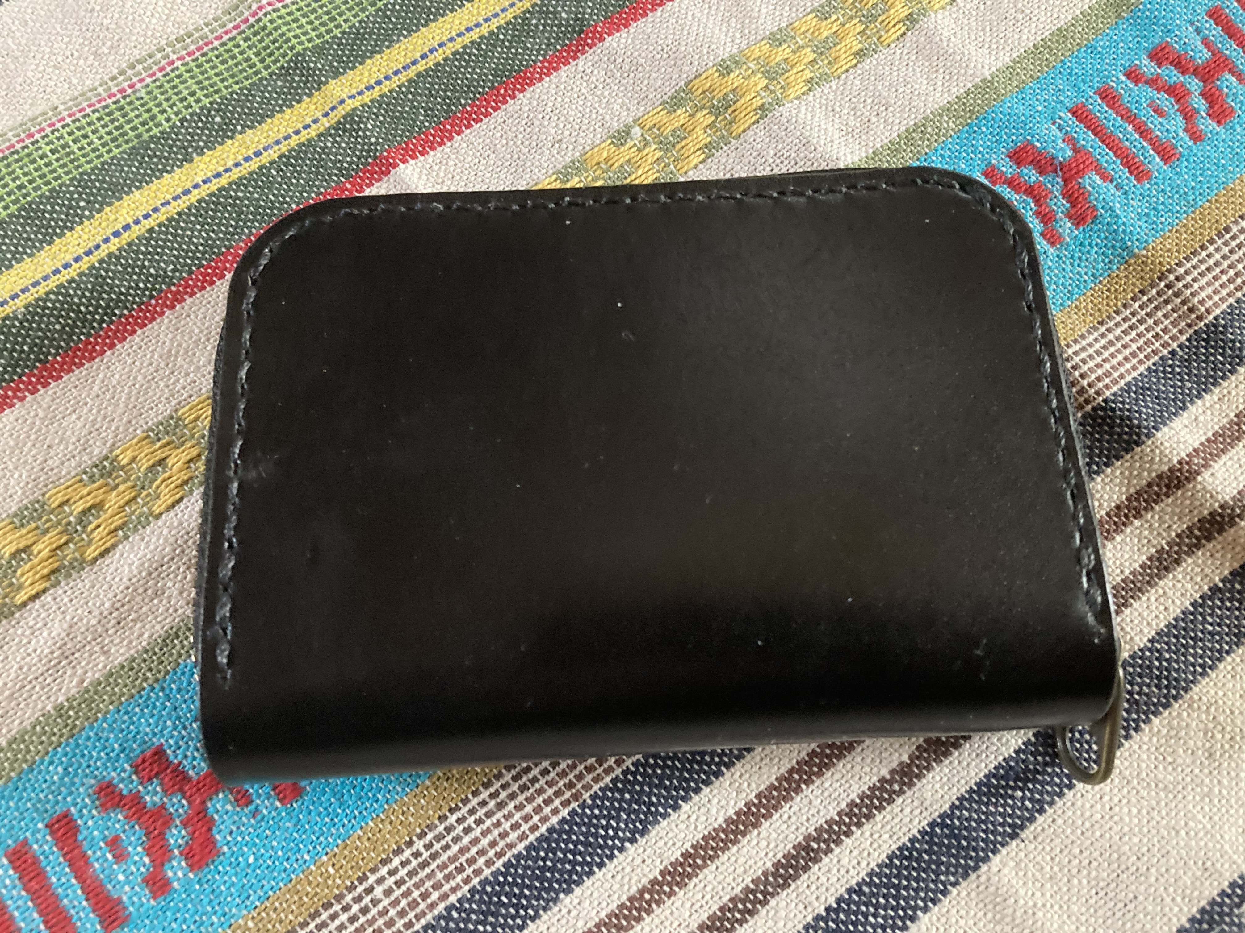 ラウンドファスナーのミニ財布(コインケース)