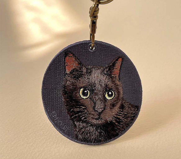 キーホルダー 猫 刺繍 ネコ チャーム ペット 黒猫 くろねこ かわいい 雑貨 or-025 1枚目の画像