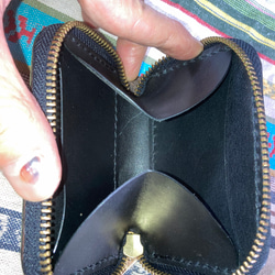 ラウンドファスナー　ワニ柄ヌメ革型押しミニ財布(コインケース) 3枚目の画像