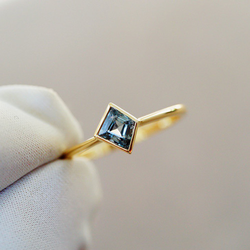 幾何」K18YG 天然スピネル 健康 調和 8月誕生石 結婚22周年贈られる