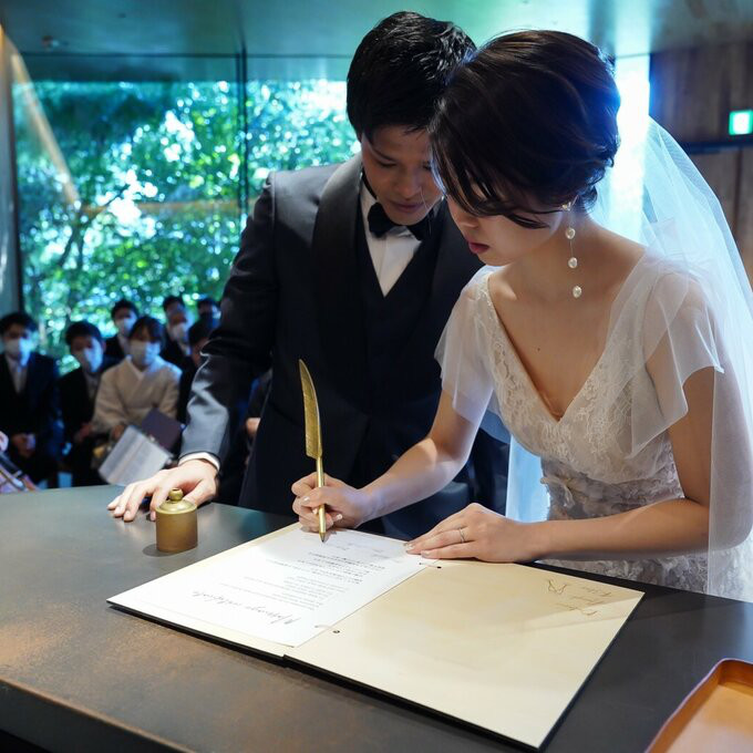 木でできたぬくもりたっぷりのアルバムつき結婚証明書／mcs10