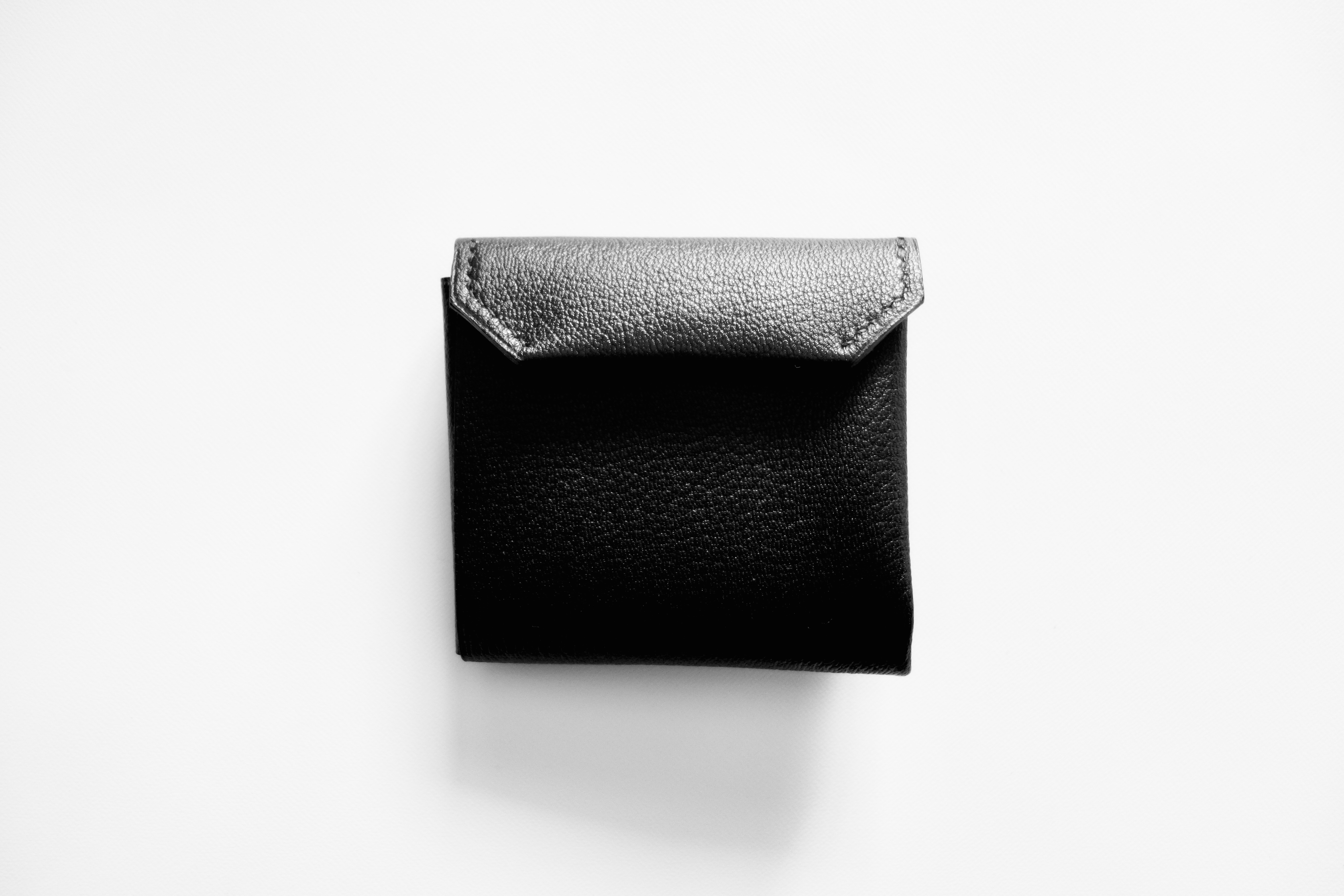 フランスレザー　ミニ財布　アルランシュリー   黒　真鍮ホック