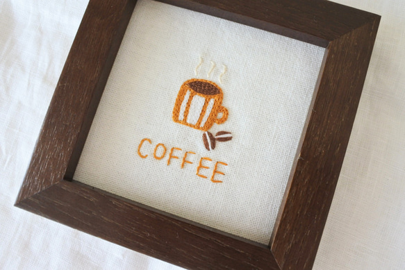 コーヒーと豆。　ミニ刺繍フレーム　壁掛け　やまぶきいろ✕しろ 3枚目の画像