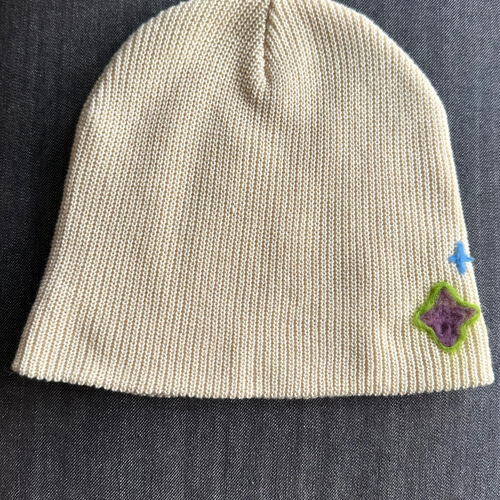 005 きらきらビーニー リメイク パステル 一点物 ニット帽 白 ニット帽