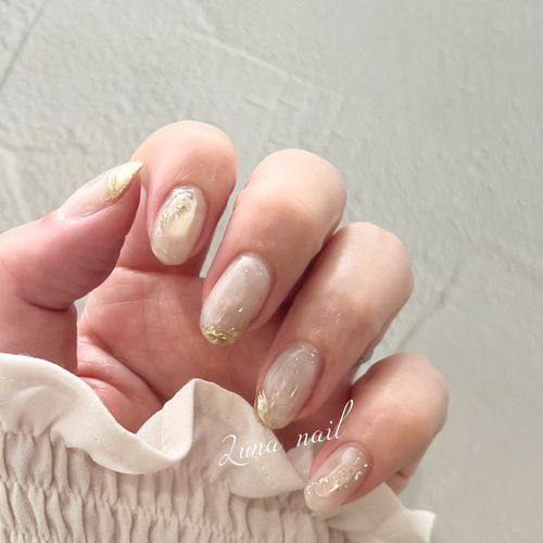 うるつやホワイト×グレージュニュアンス✨ミラーフレンチネイル