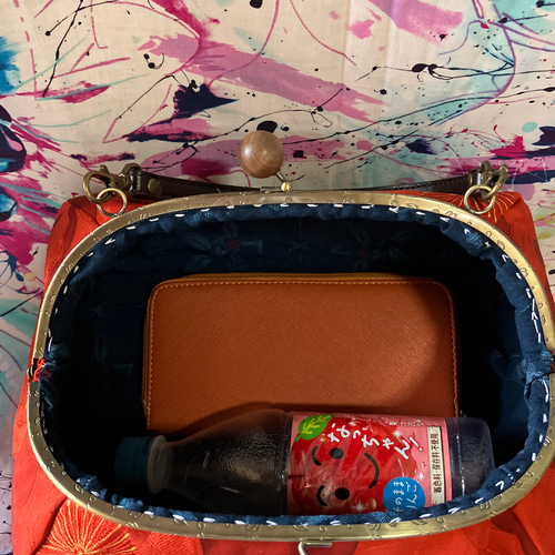 アンズルーム★コロンと可愛い　がま口バッグ★ハンドバッグ★帯リメイク★赤　西陣織 アンズルーム☆ハンドメイド☆コロンと可愛い がま口 バッグ