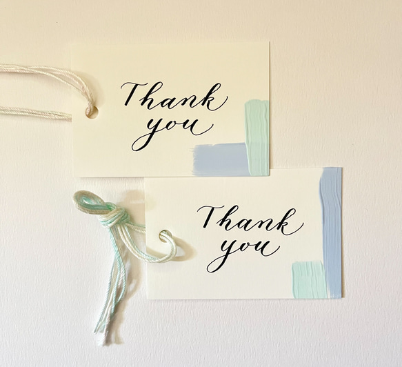モダンカリグラフィーとアクリルペイントで贈る「Thank you」ギフトタグセット【ブルー系】 2枚目の画像
