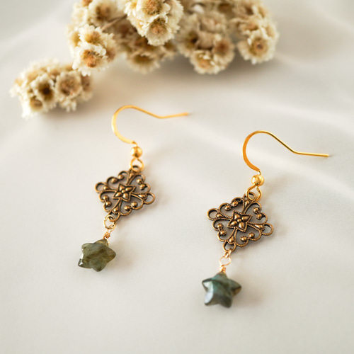 no.4276　レトロポップとflower║ピアス/イヤリング║天然石 no.4276 レトロポップとflower║ピアス/イヤリング║天然石