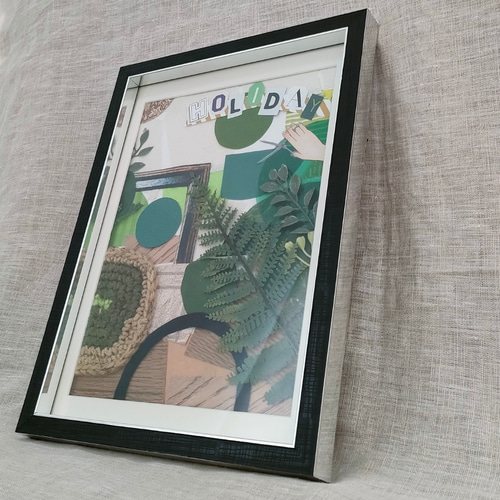 A4フレーム】額縁 コラージュアート『ホリデー』 額 木製 1点物