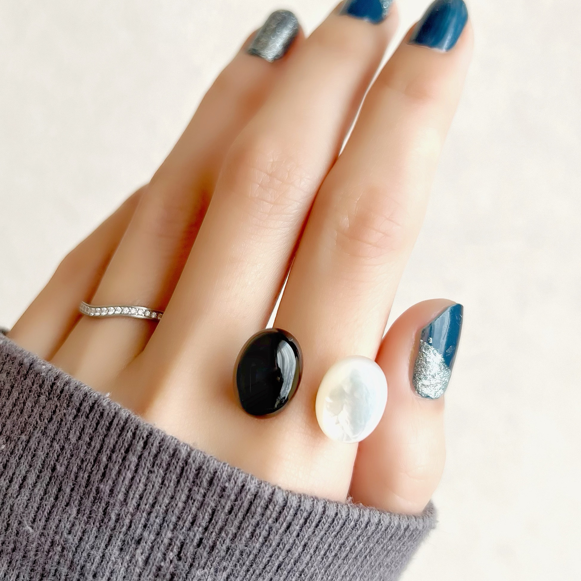 【JORIE】世界にただ一つのフォークリング　dessert ring  マザーオブパール×ブラックオニキス