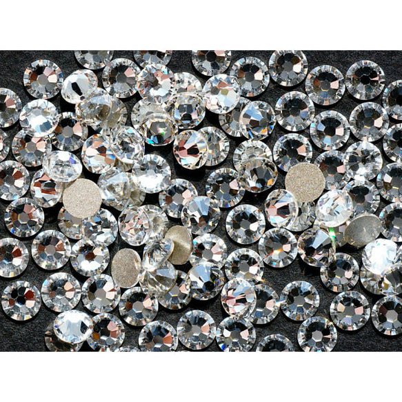 スワロフスキー 平石 ＃2058 SS5 約1．8mm クリスタル