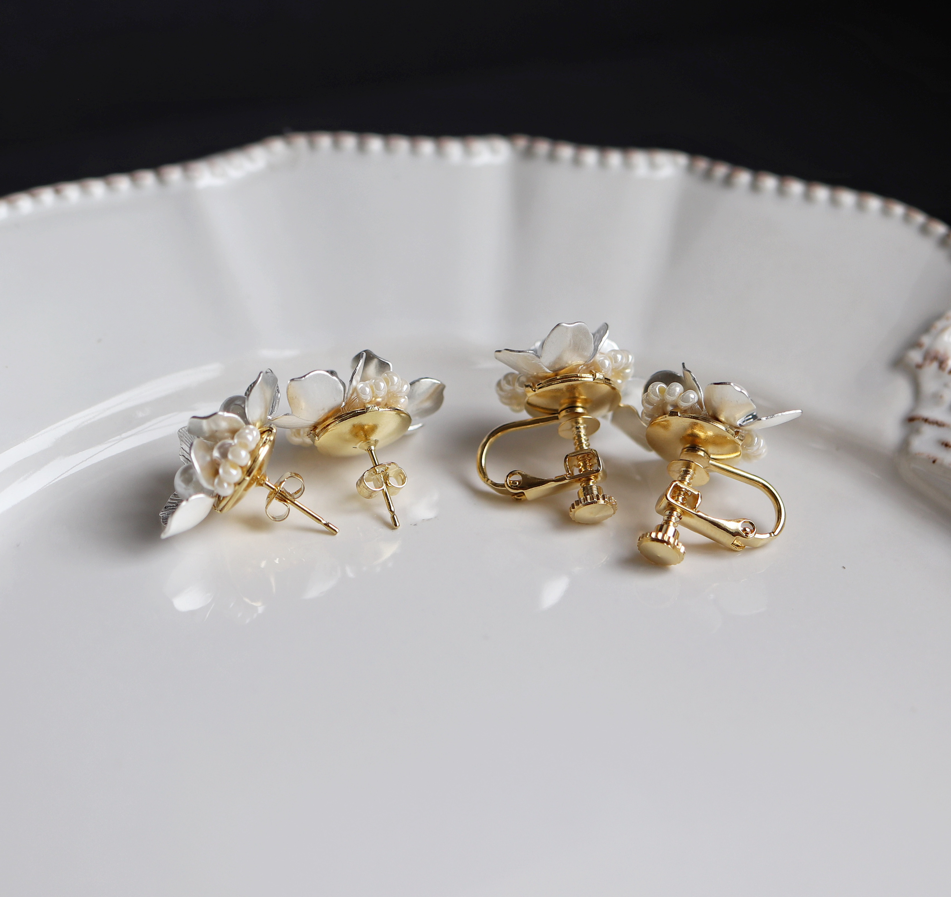 2点セット＊白銀フラワー＋ダブルカールピアス(イヤリング)