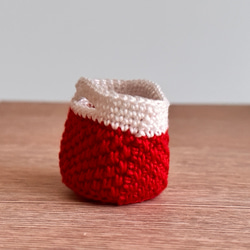 かぎ針編みのミニチュアバッグ(赤×白) 5枚目の画像