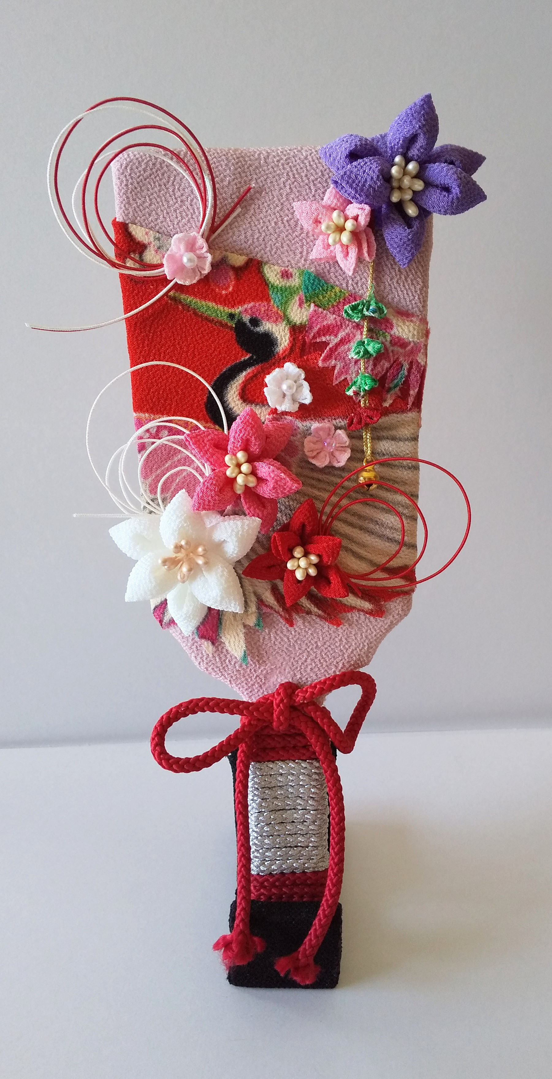 お正月羽子板、壁飾り、お正月飾り、ハンドメイド、ちりめん細工アレンジメント お正月羽子板、壁飾り、お正月飾り、ハンドメイド、ちりめん細工アレンジメント