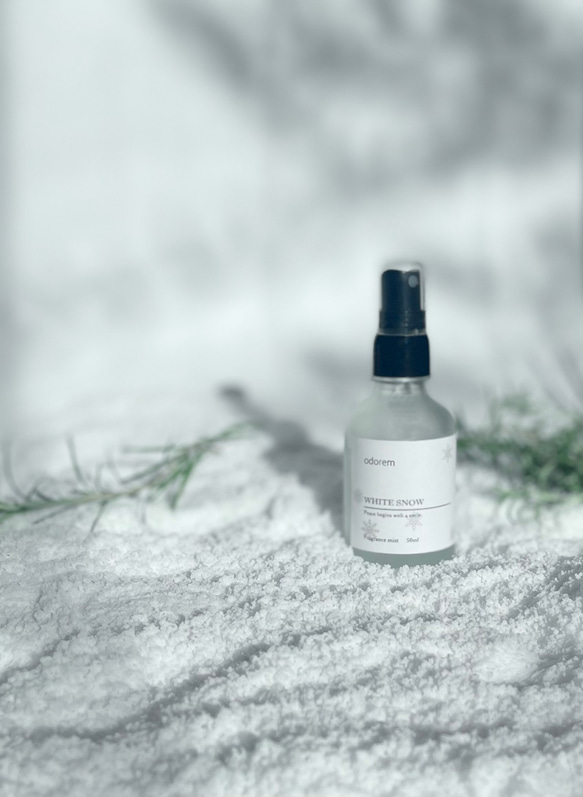 冬限定　odoremだけの特別な香り❅WHITE SNOW❅　Fragrance ｍist　５0ml 1枚目の画像