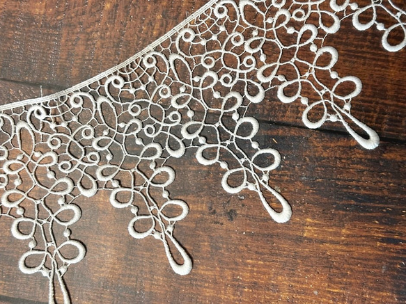 1.5m コットンケミカルレース 蔓柄 モチーフ 日本製 lace-No,176-1.5 4枚目の画像