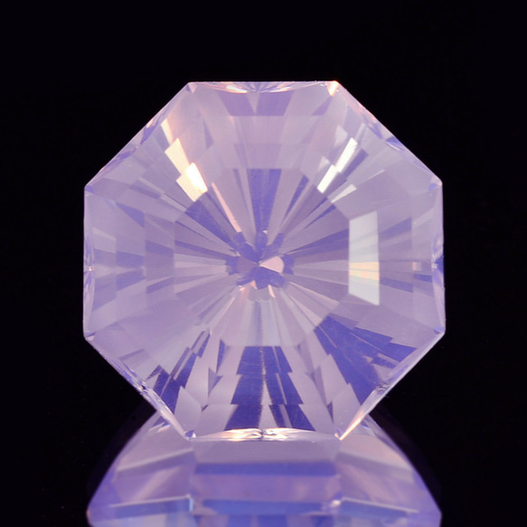 ソ付 ラベンダーアメジスト 7.814ct ルース 特殊カット