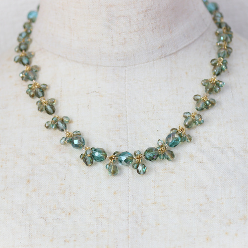 受注生産」チェコビーズデザインネックレス（Lt.エメラルドセルシアン