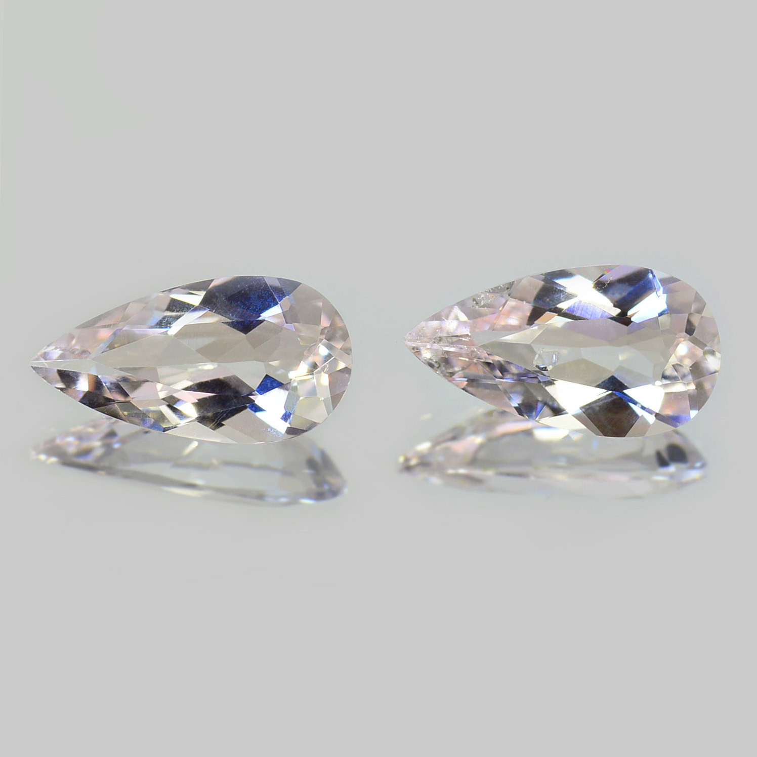 モルガナイト 合計1.40ct ペア ルース ペアシェイプ