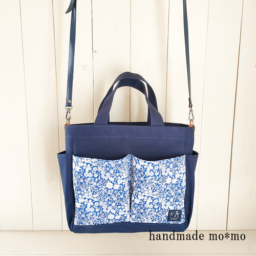LIBERTY生地使用　handmade モヘアセータートートバッグ LIBERTY生地使用 handmade モヘアセータートートバッグ （毛糸ゆ